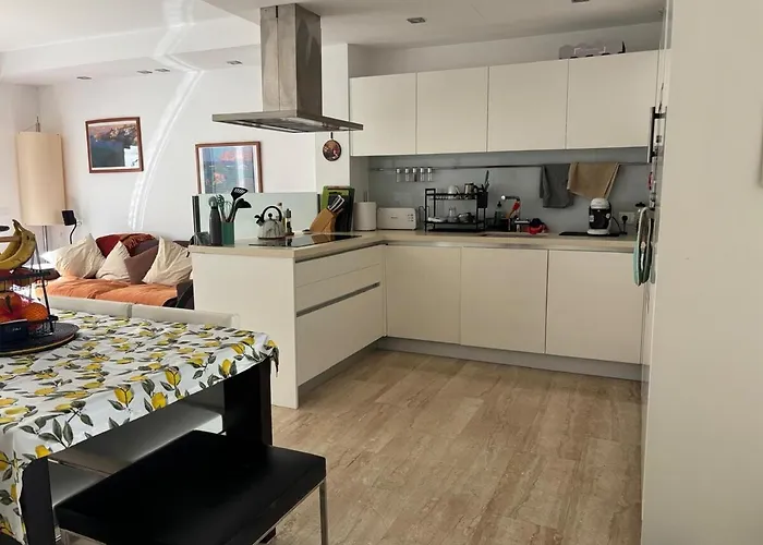 Spacious Open Plan Ground Floor *